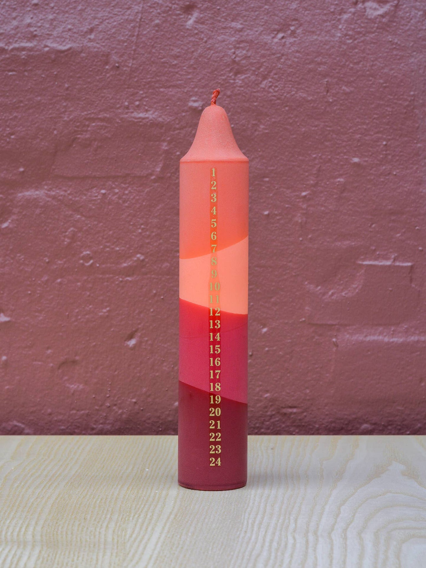 Adventskerze, Weihnachtskalender, Mischung aus Orange & Rot