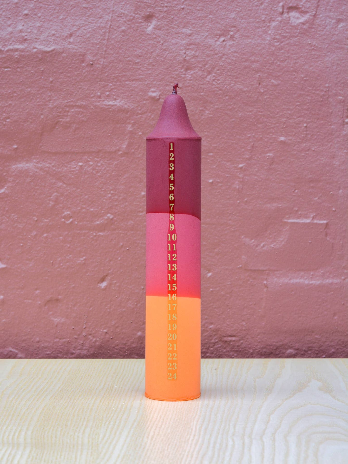 Adventskerze, Weihnachtskalender, Mischung aus Orange & Rot