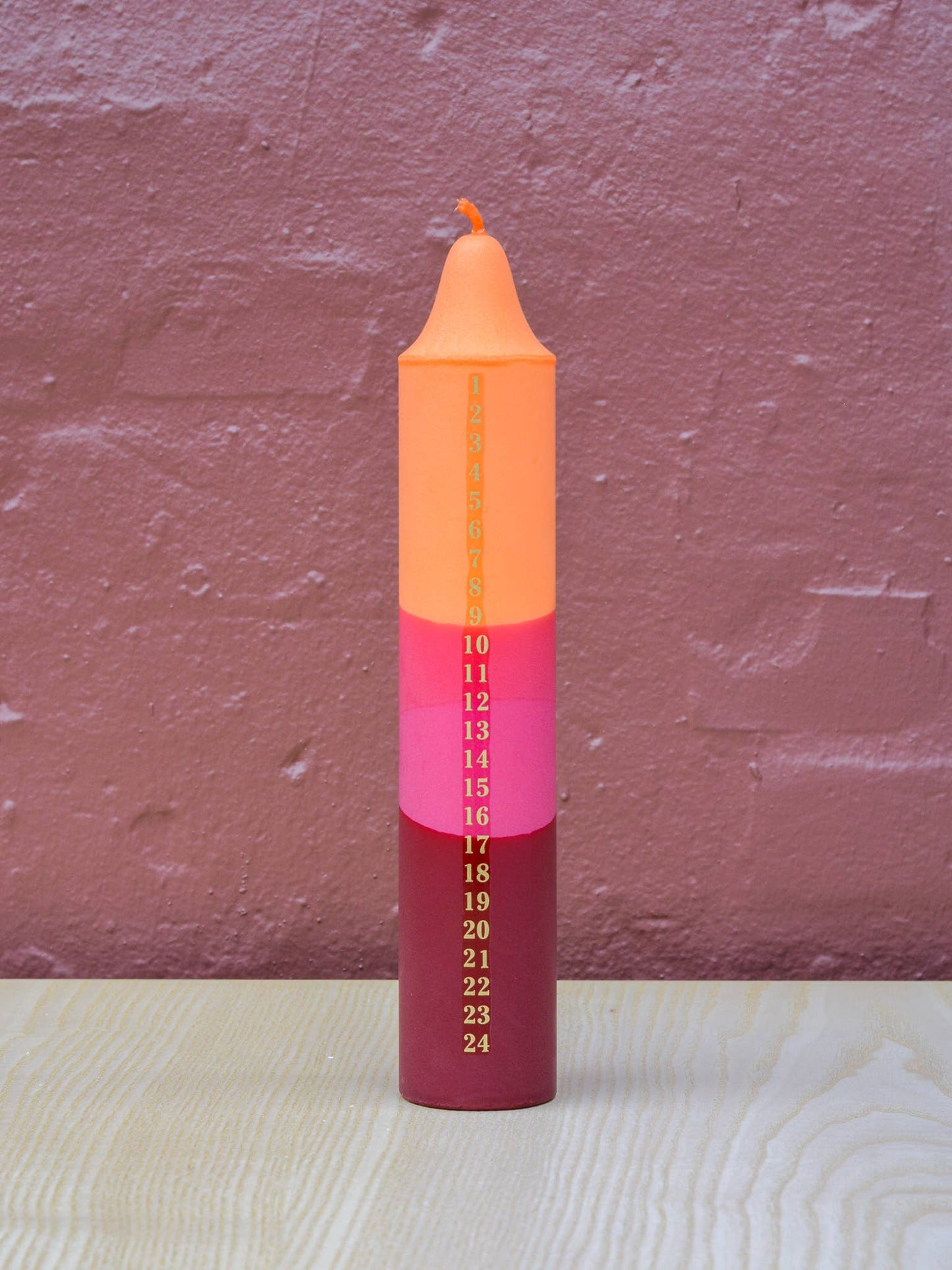 Adventskerze, Weihnachtskalender, Mischung aus Orange & Rot